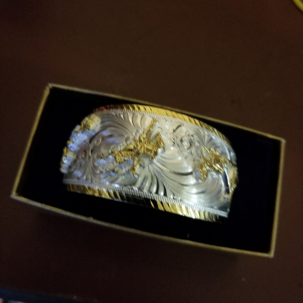 Bracelet